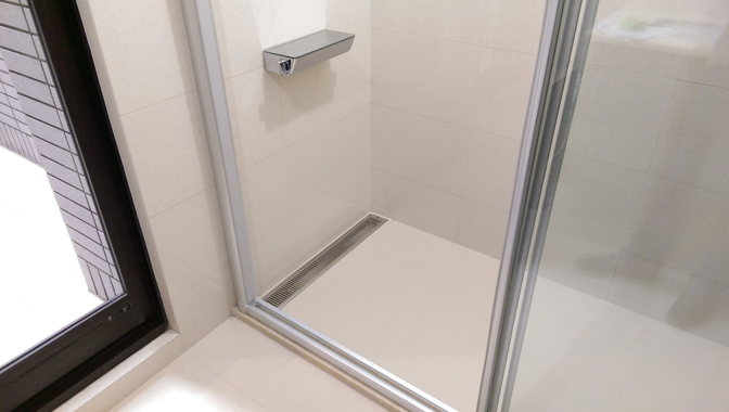 &nbsp;  &nbsp;線型排水配置說明｜靠牆式與離牆式的差異